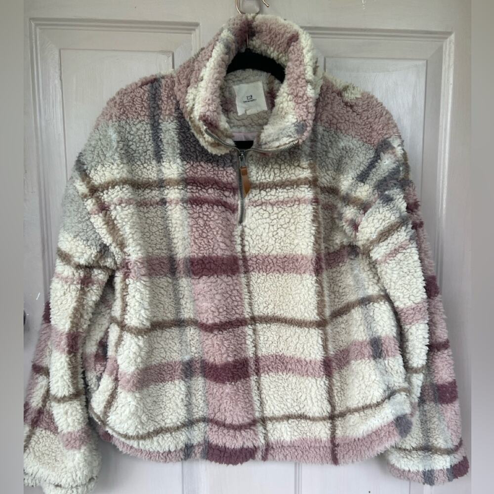 Thread & Supply Teddy Jacket Pink and Cream Cozy Sherpa Medium